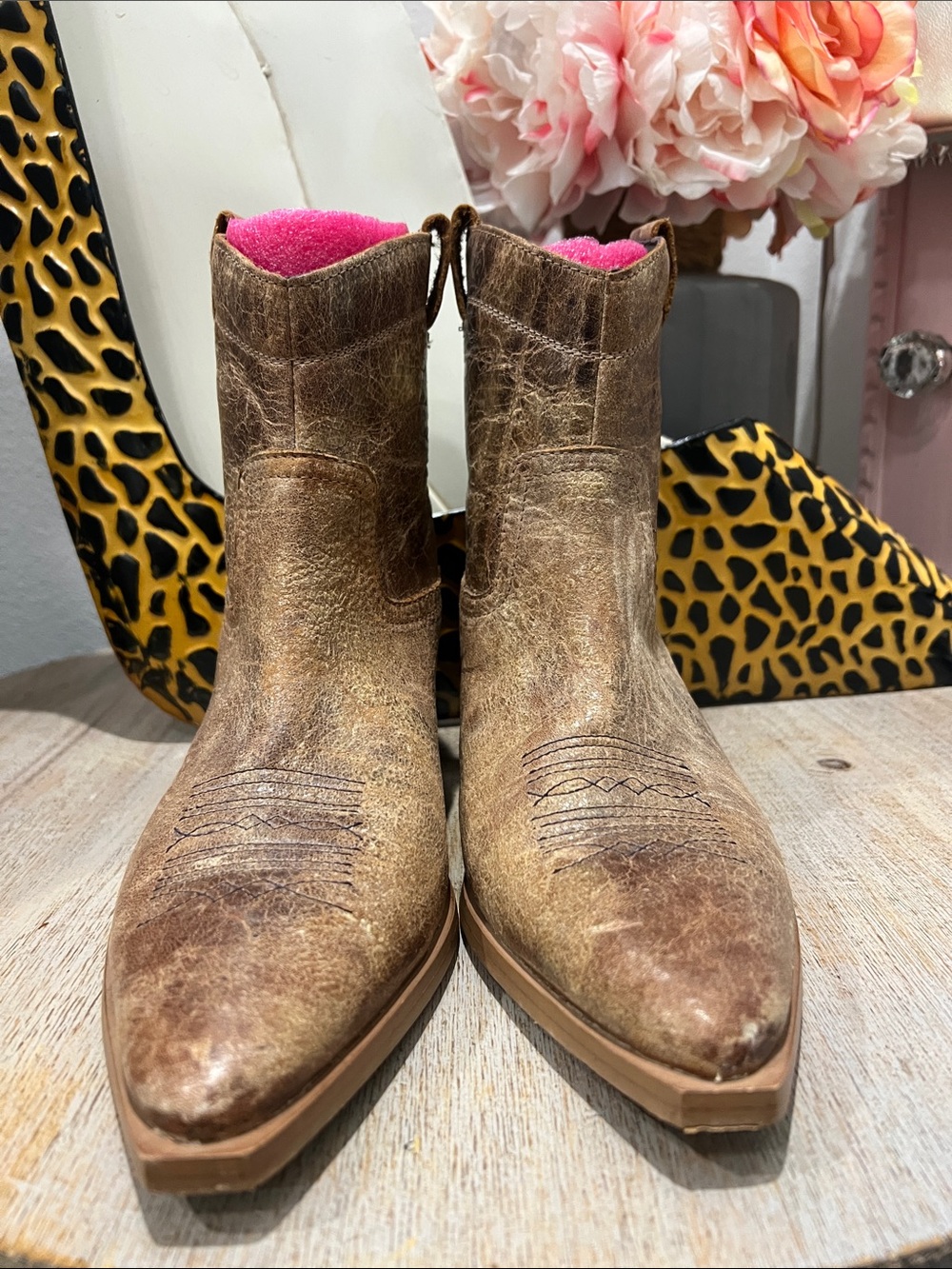 Diba True Distressed Leather Western Ankle Boots Brown Size 9.5